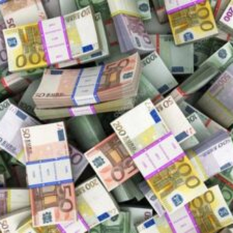 Üdvözlet mindenkinek, aki megbízható kölcsönt keres különféle projektjei finanszírozásához. Forduljon hozzám bizalommal egy biztonságos és megbízható kölcsönért. Email: isabellemonica9@gmail.com Isabel Monica vagyok. Francia engedéllyel rendelkező hi